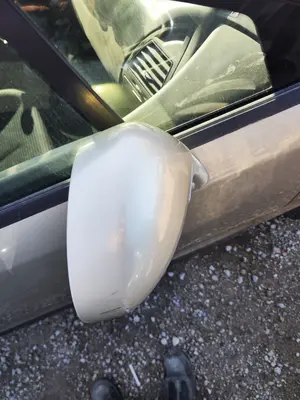 Foto de RETROVISOR DERECHO CITROEN C4 BERLINA 1.6 16V HDi (90 CV / 66 KW) foto 3