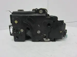 Foto de CERRADURA PUERTA DELANTERA IZQUIERDA SEAT TOLEDO (5P2) 1.9 TDI (105 CV / 77 KW) referencia 3D1837015 foto 4