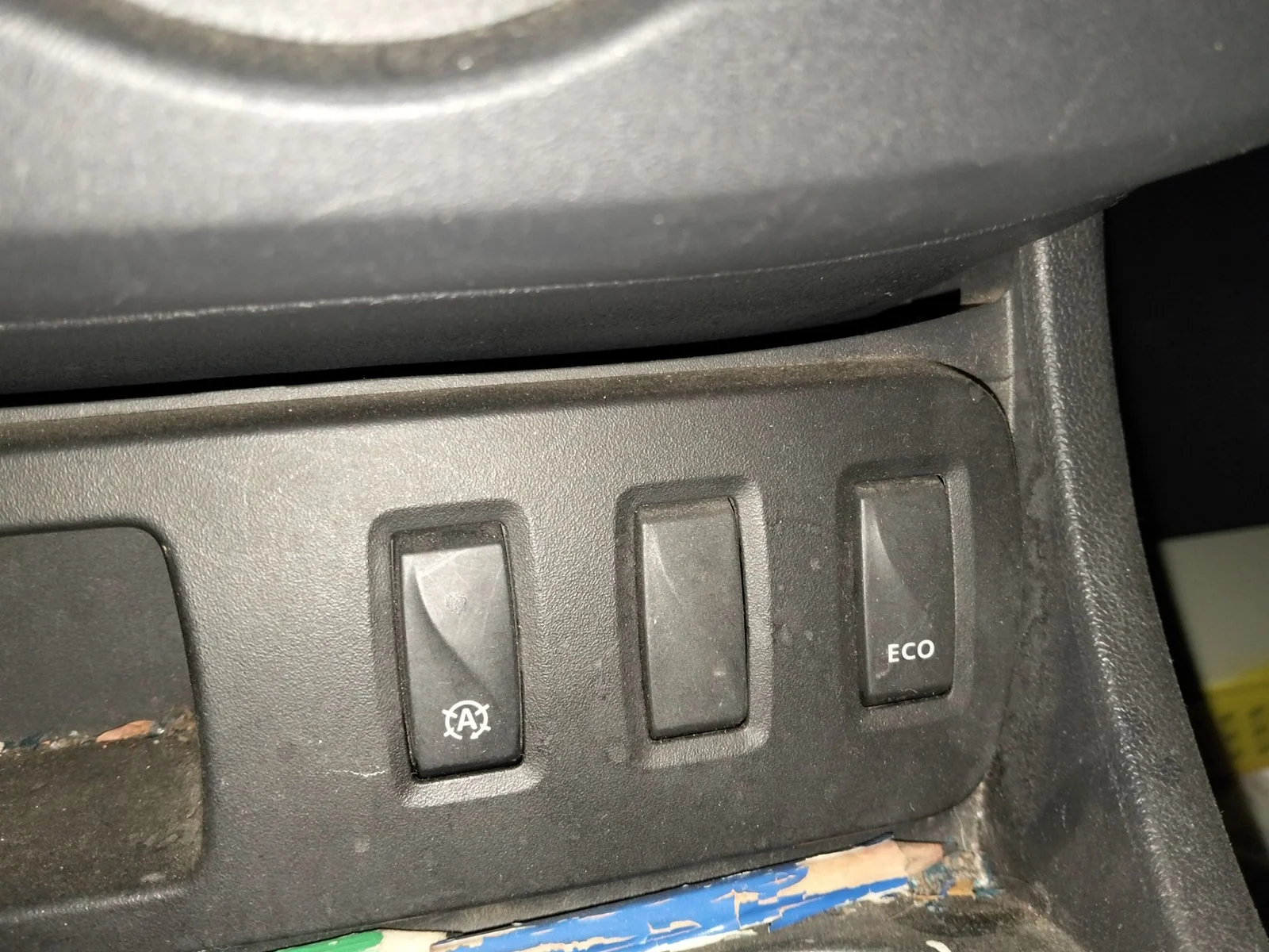 Foto de INTERRUPTOR DACIA DUSTER I 1.2 16V TCE CAT (125 CV / 92 KW)