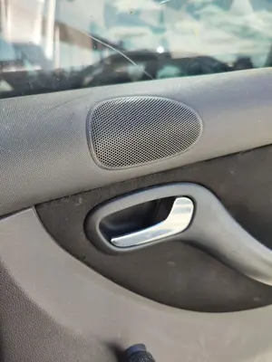 Foto de MANETA INTERIOR TRASERA DERECHA SEAT LEON (1M1) 1.9 TDI (90 CV / 66 KW)