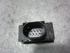 Foto de INTERRUPTOR VOLKSWAGEN TIGUAN (AD1) 2.0 TDI DPF (239 CV / 176 KW) referencia 3G0959832A foto 3