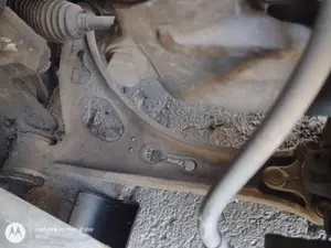Foto de BRAZO SUSPENSION DELANTERO IZQUIERDO VOLKSWAGEN TOURAN (1T2) 1.9 TDI (105 CV / 77 KW)