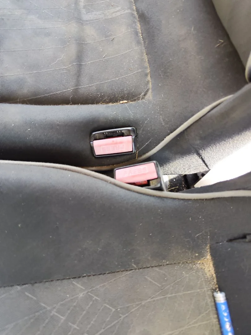Foto de ENGANCHE CINTURON TRASERO IZQUIERDO RENAULT SCENIC II (JM) 1.9 dCi Diesel (120 CV / 88 KW)