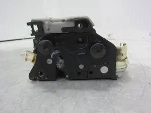 Foto de CERRADURA PUERTA DELANTERA IZQUIERDA PORSCHE CAYENNE (TIPO 92A) referencia 8J1837015A foto 1