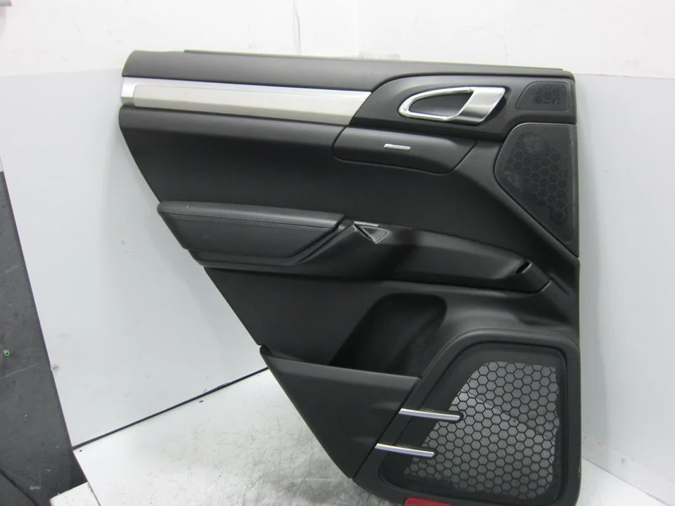 Foto de GUARNECIDO PUERTA TRASERA IZQUIERDA PORSCHE CAYENNE (TIPO 92A) referencia 7P5867211