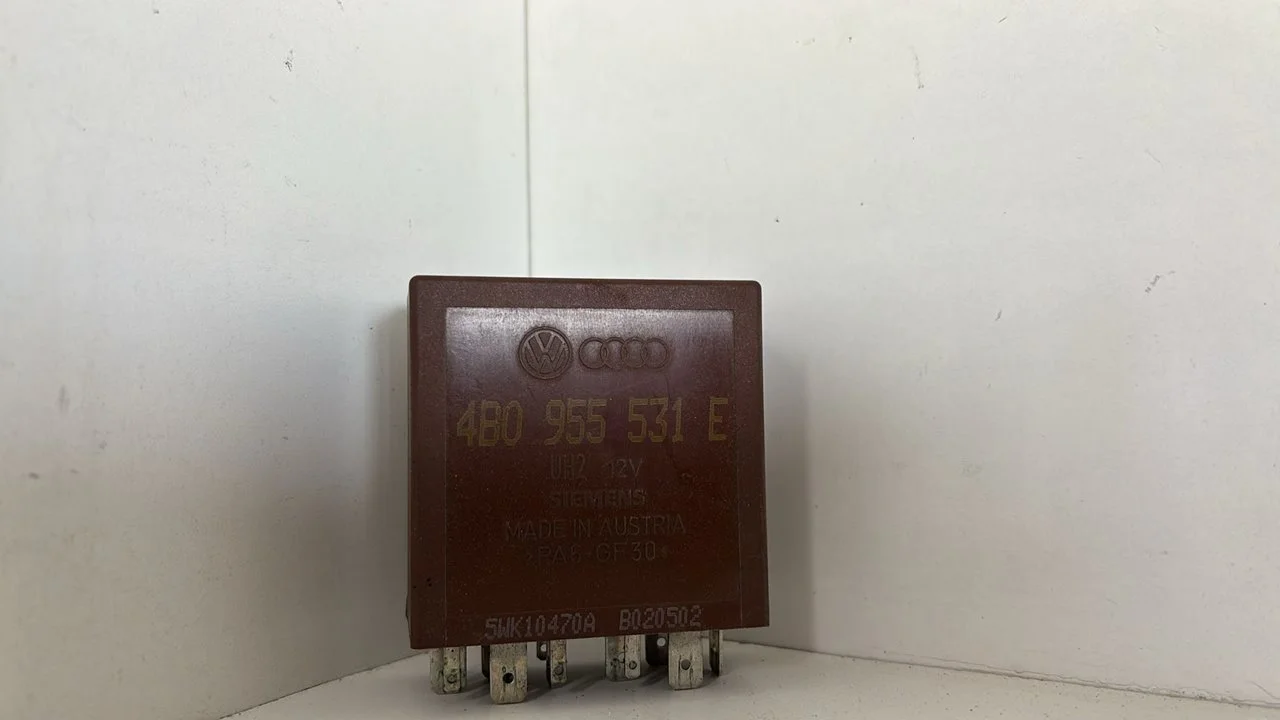 Foto de RELE VOLKSWAGEN GOLF IV BERLINA (1J1)(10.1997) referencia 4B0955531E
