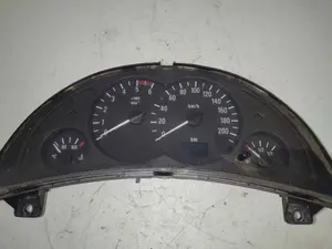 Foto de CUADRO INSTRUMENTOS OPEL CORSA C 1.7 16V DI CAT (Y 17 DTL / LK8) (65 CV / 48 KW) referencia 09166808FB