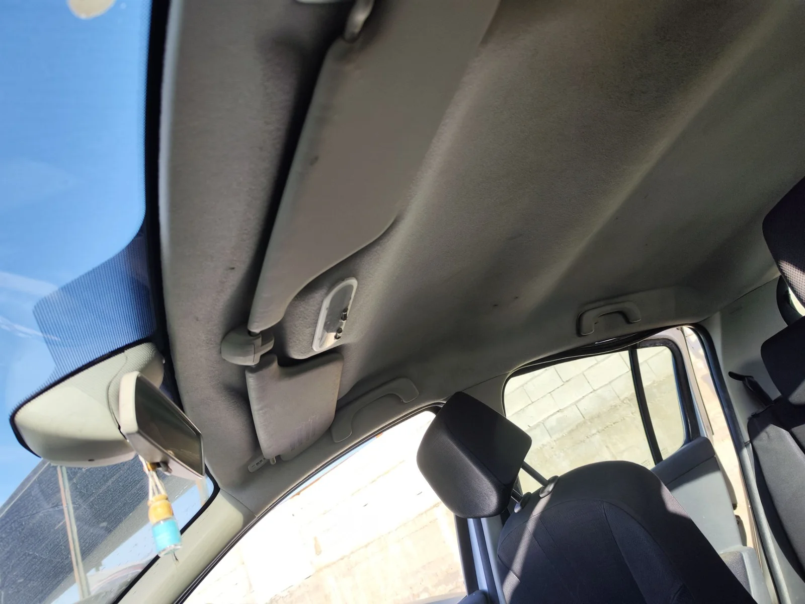Foto de TECHO INTERIOR RENAULT CLIO III 1.4 16V (98 CV / 72 KW)