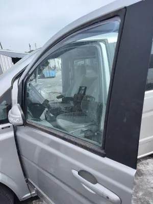 Foto de LUNA DELANTERA IZQUIERDA MERCEDES-BENZ VIANO (639) 2.1 CDI CAT (150 CV / 110 KW) referencia A6397250410