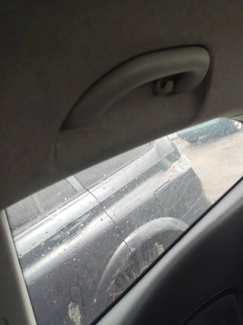 Foto de ASIDERO TECHO TRASERO DERECHO SEAT CORDOBA BERLINA (6L2) 1.4 16V (75 CV / 55 KW) referencia 6L0857607G FKZ