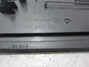 Foto de NO IDENTIFICADO PORSCHE MACAN (95BA) referencia 95B857176B foto 2
