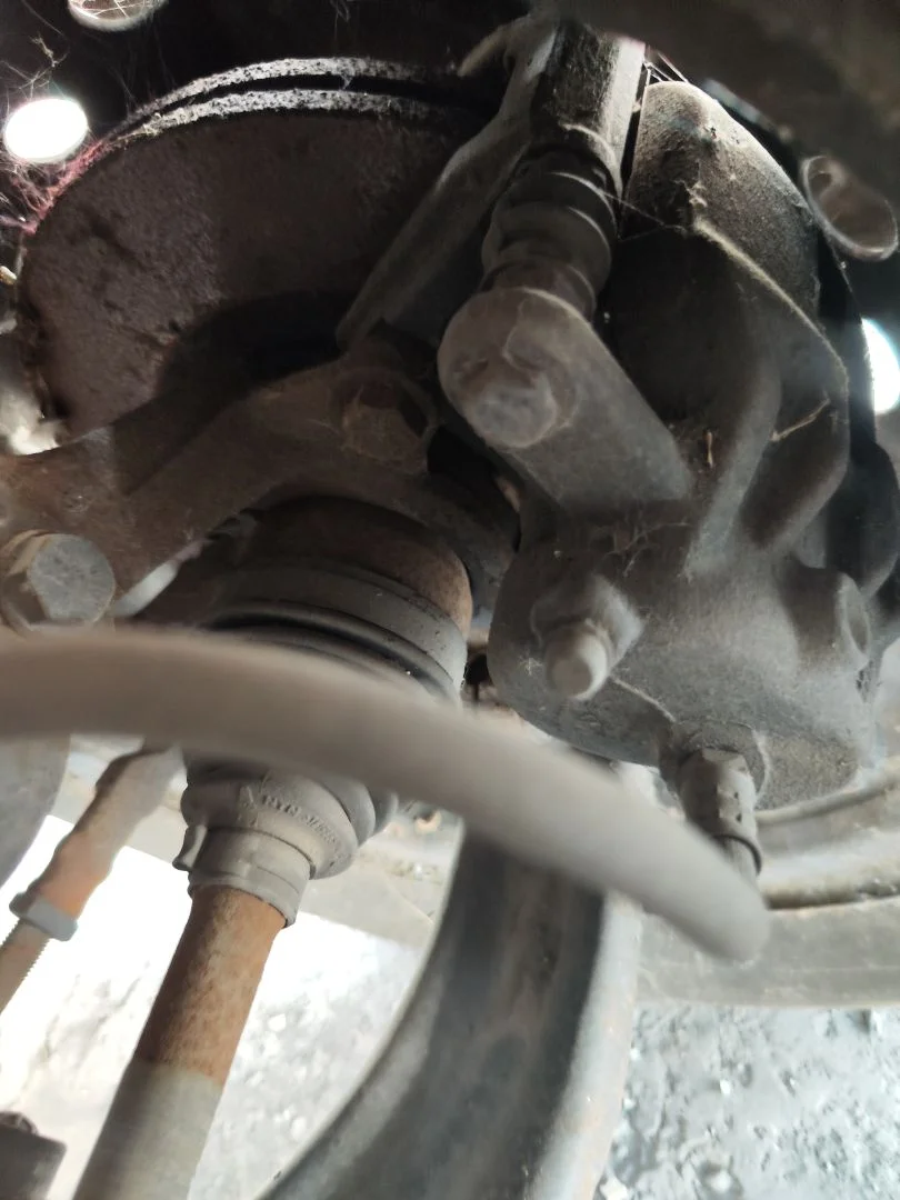 Foto de MANGUETA DELANTERA IZQUIERDA RENAULT CLIO III 1.2 16V (75 CV / 55 KW)