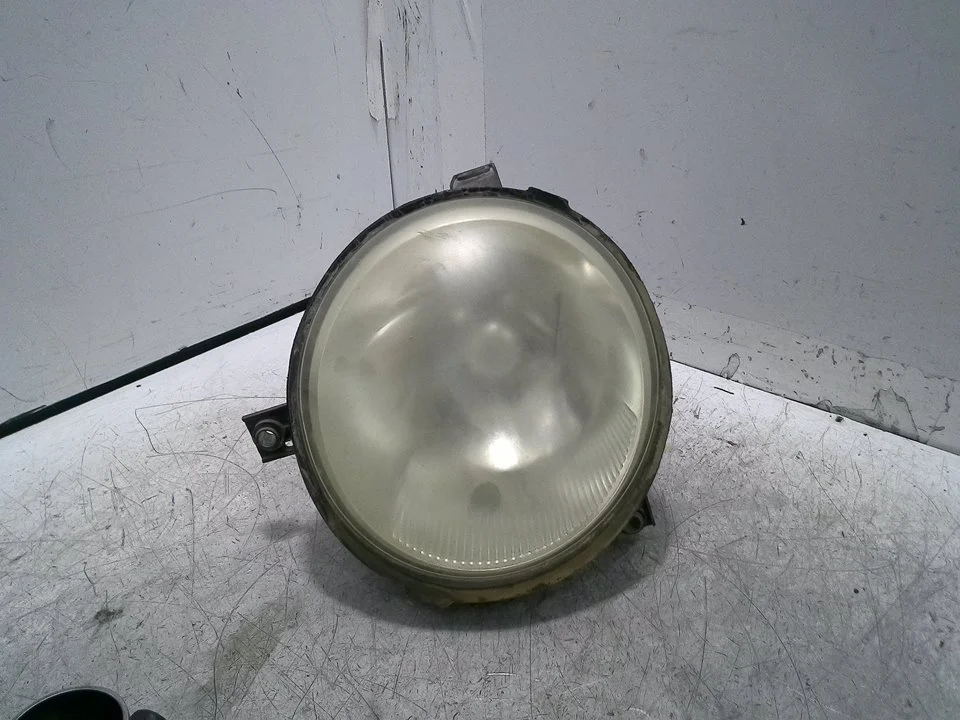 Foto de FARO IZQUIERDO VOLKSWAGEN LUPO (6X1/6E1) 1.4 16V (75 CV / 55 KW) referencia 6X1941001