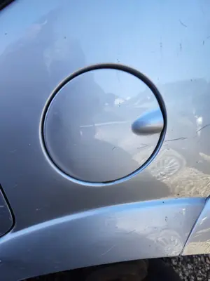 Foto de TAPA EXTERIOR COMBUSTIBLE CITROEN C3 1.4  (73 CV / 54 KW)