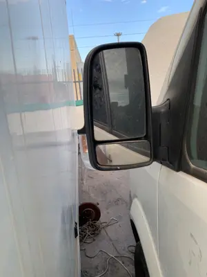 Foto de RETROVISOR IZQUIERDO VOLKSWAGEN CRAFTER FURGÓN (2E) 2.5 TDI DPF (109 CV / 80 KW) foto 2