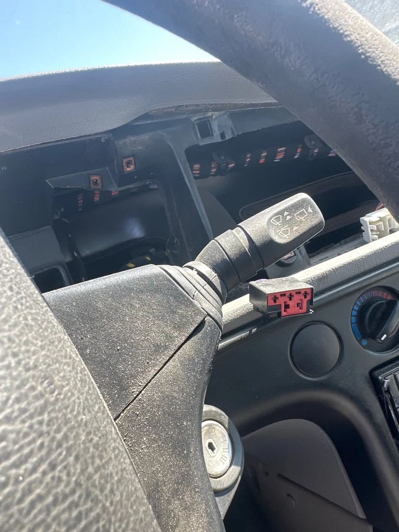 Foto de MANDO MULTIFUNCION FORD MONDEO FD BERL./TURNIER 1.8 16V CAT (116 CV / 85 KW)