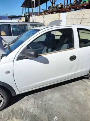 Foto de PUERTA DELANTERA IZQUIERDA OPEL CORSA C 1.2 16V CAT (Z 12 XE / LW4) (75 CV / 55 KW) referencia 13114687 foto 3