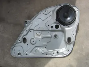 Foto de ELEVALUNAS TRASERO DERECHO FORD FOCUS BERLINA (CB4) 1.6 16V CAT (101 CV / 74 KW) referencia 984851207 foto 1