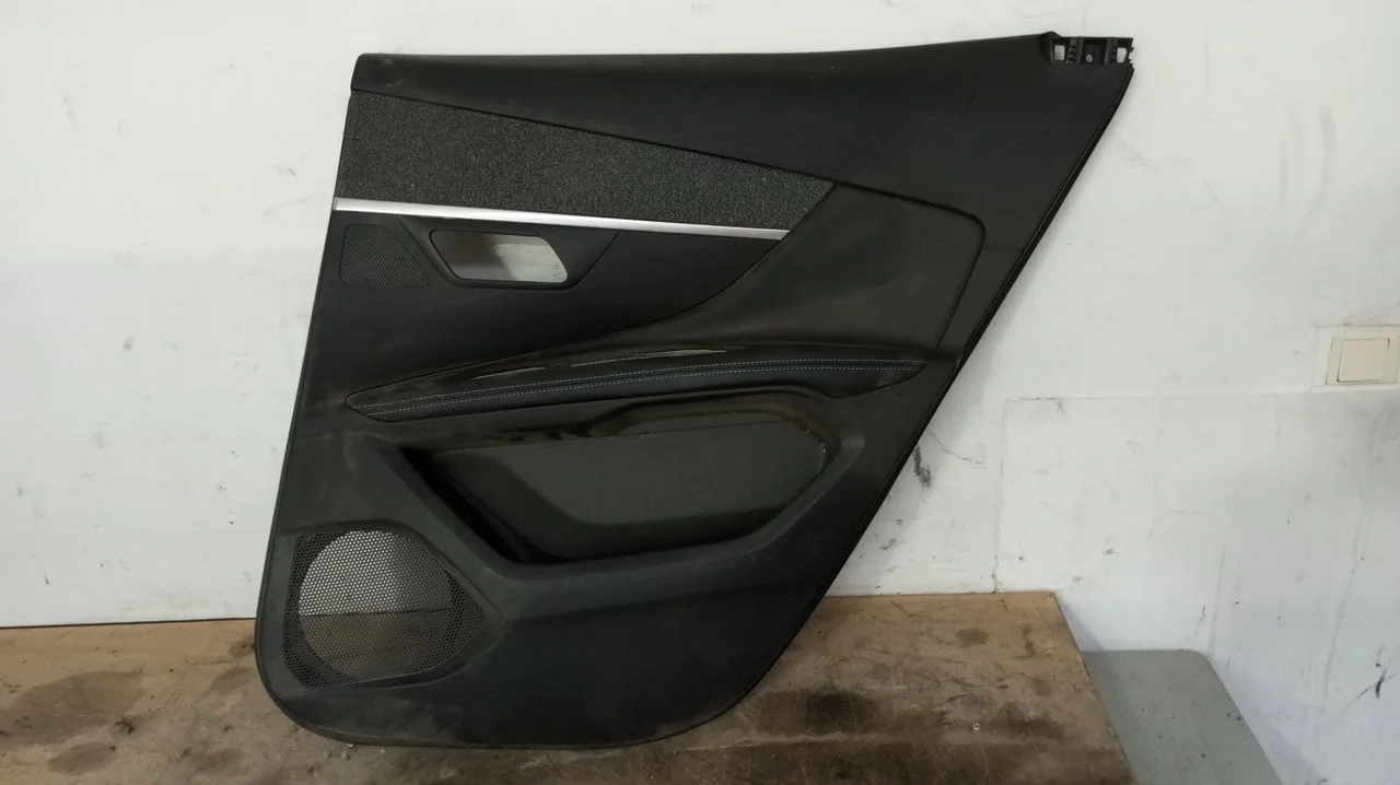 Foto de GUARNECIDO PUERTA TRASERA DERECHA PEUGEOT 3008 1.5 Blue-HDI FAP (131 CV / 96 KW) referencia 00225792