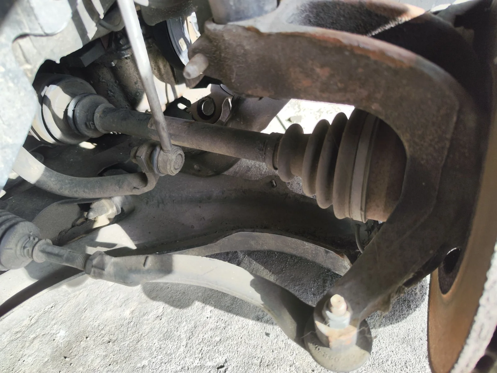 Foto de BRAZO SUSPENSION DELANTERO IZQUIERDO RENAULT SCENIC II (JM) 1.5 dCi Diesel (106 CV / 78 KW)