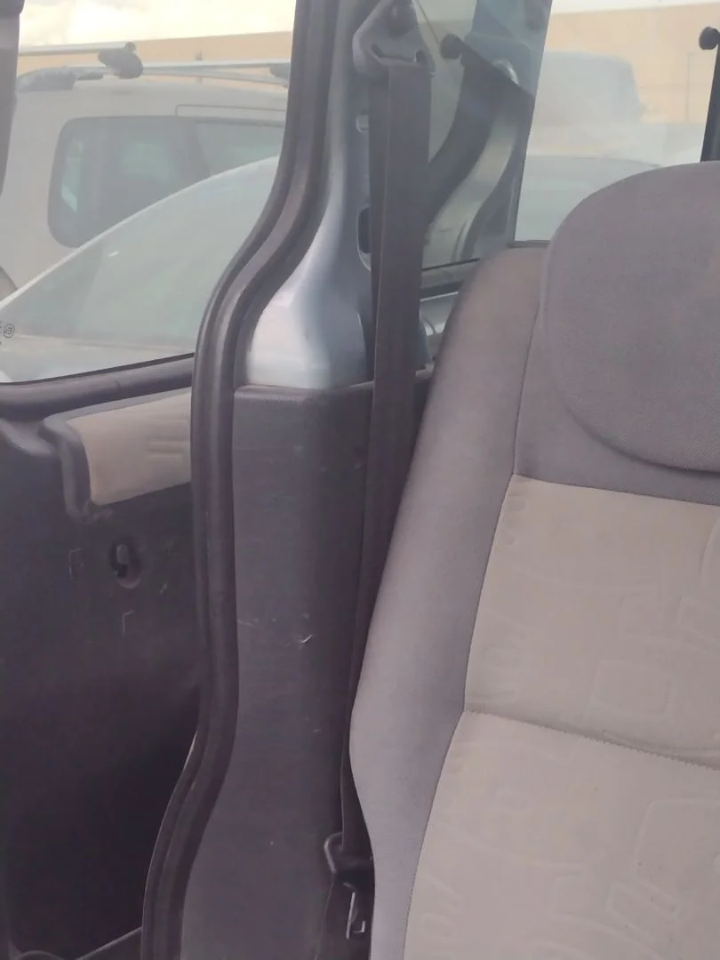 Foto de CINTURON SEGURIDAD TRASERO DERECHO PEUGEOT PARTNER (S2) 1.9 Diesel (69 CV / 51 KW)