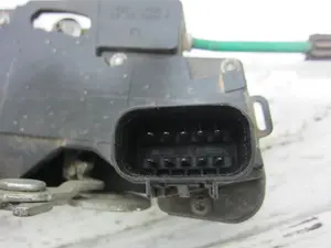 Foto de CERRADURA PUERTA DELANTERA IZQUIERDA FIAT STILO (192) 1.9 JTD CAT (116 CV / 85 KW) foto 4