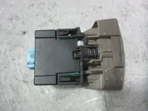 Foto de FRENO DE MANO ELECTRICO RENAULT SCENIC II (JM) 1.6 16V (113 CV / 83 KW) referencia 8300243681A foto 2
