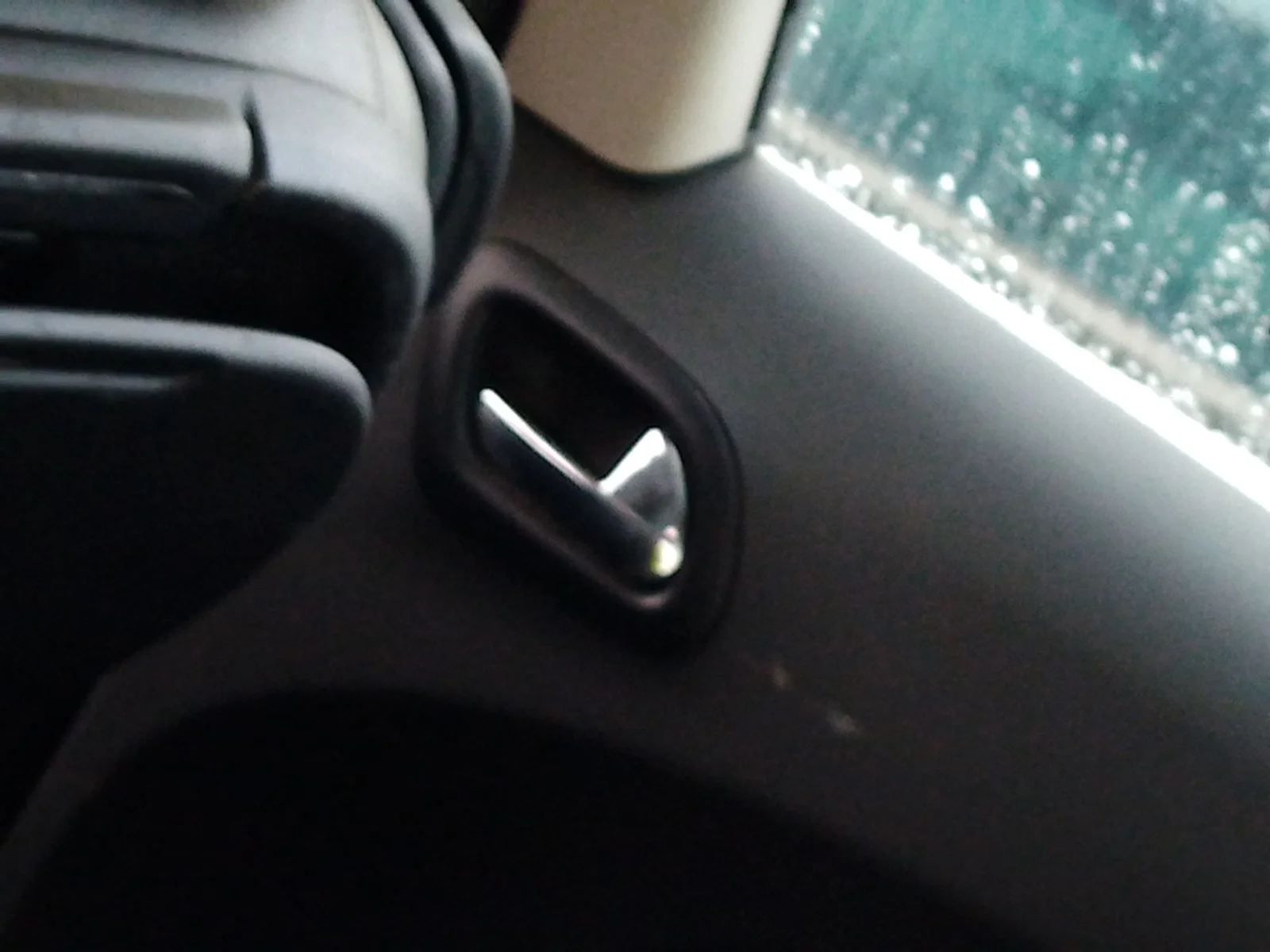 Foto de MANETA INTERIOR TRASERA DERECHA CITROEN C3 PICASSO 1.6 16V (120 CV / 88 KW)