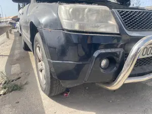 Foto de PARAGOLPES DELANTERO SUZUKI GRAND VITARA (JB/JT) 2.0 16V CAT (140 CV / 103 KW)