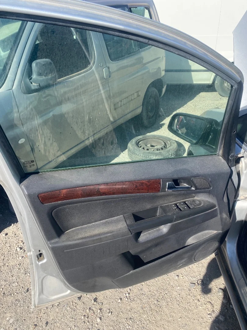 Foto de GUARNECIDO PUERTA DELANTERA IZQUIERDA OPEL ZAFIRA B 1.9 CDTI (120 CV / 88 KW) referencia 13164625