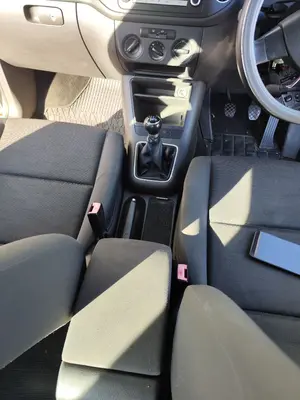 Foto de CONSOLA CENTRAL VOLKSWAGEN GOLF PLUS V (5M1) 1.9 TDI (105 CV / 77 KW)