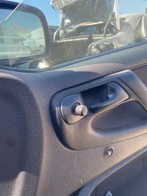 Foto de MANDO RETROVISOR VOLKSWAGEN POLO III (6N1) 1.4 (60 CV / 44 KW) foto 2