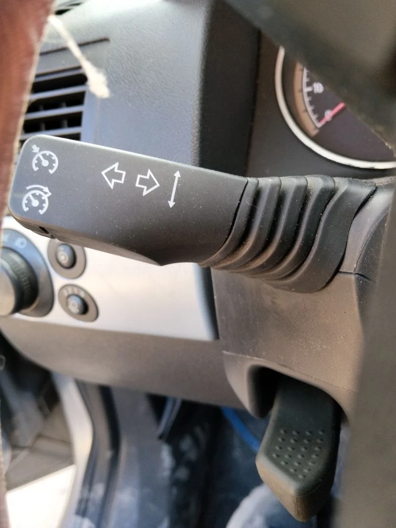 Foto de MANDO INTERMITENTES OPEL ASTRA H BERLINA