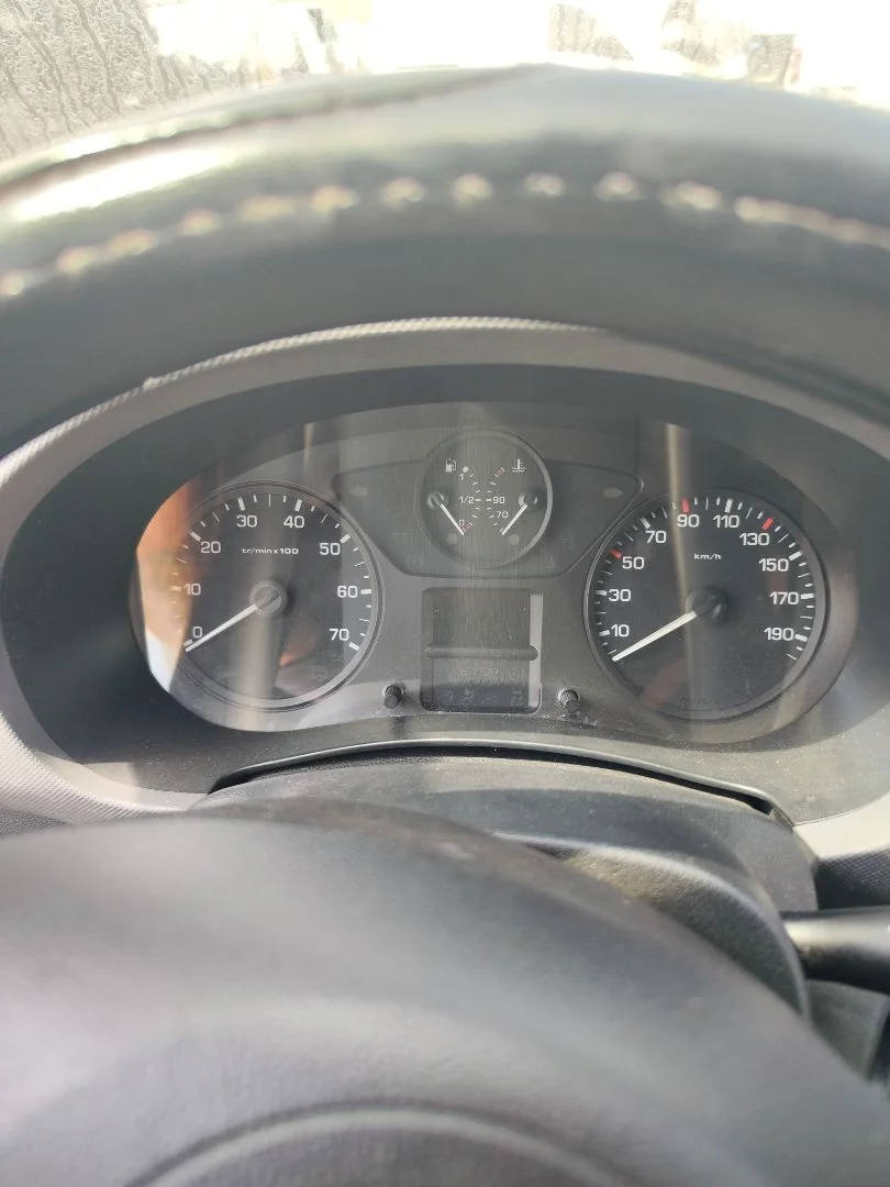 Foto de CUADRO INSTRUMENTOS CITROEN BERLINGO FURGÓN 1.6 16V HDi FAP (90 CV / 66 KW)