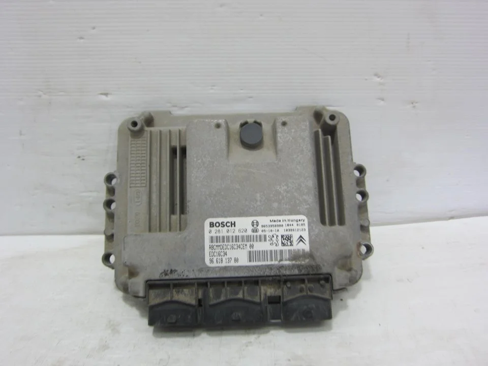 Foto de CENTRALITA MOTOR UCE PEUGEOT PARTNER TEPEE 1.6 (90 CV / 66 KW) referencia 0281012620