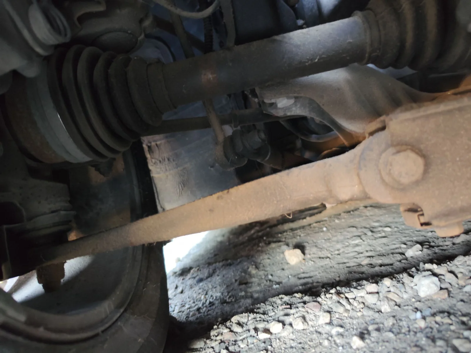 Foto de BRAZO SUSPENSION DELANTERO DERECHO CITROEN C5 BERLINA 2.0 HDi (109 CV / 80 KW)