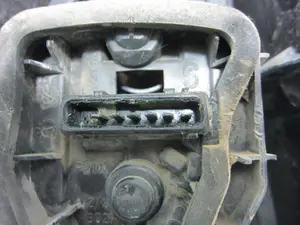 Foto de PILOTO TRASERO DERECHO PEUGEOT PARTNER (S2) 1.9 Diesel (69 CV / 51 KW) referencia 085521909 foto 3