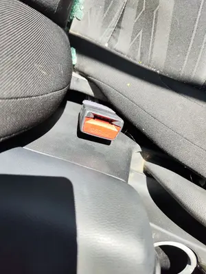 Foto de PRETENSOR AIRBAG IZQUIERDO KIA CEED (JD) 1.4 CAT (99 CV / 73 KW)
