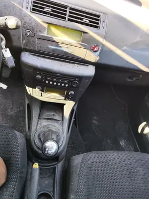 Foto de CONSOLA CENTRAL CITROEN C4 BERLINA