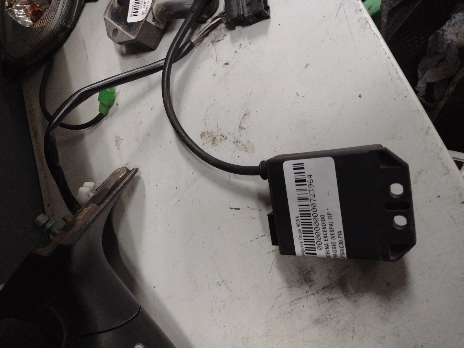 Foto de BOBINA ENCENDIDO PIAGGIO (VESPA) ZIP referencia AP50IC30.PIA