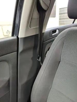Foto de CINTURON SEGURIDAD DELANTERO DERECHO VOLKSWAGEN GOLF PLUS V (5M1) 1.9 TDI (105 CV / 77 KW)