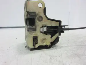 Foto de CERRADURA PUERTA TRASERA DERECHA RENAULT MEGANE I FASE 2 BERLINA (BA0) 1.9 dTi Diesel (80 CV / 59 KW) referencia 2305010 foto 2