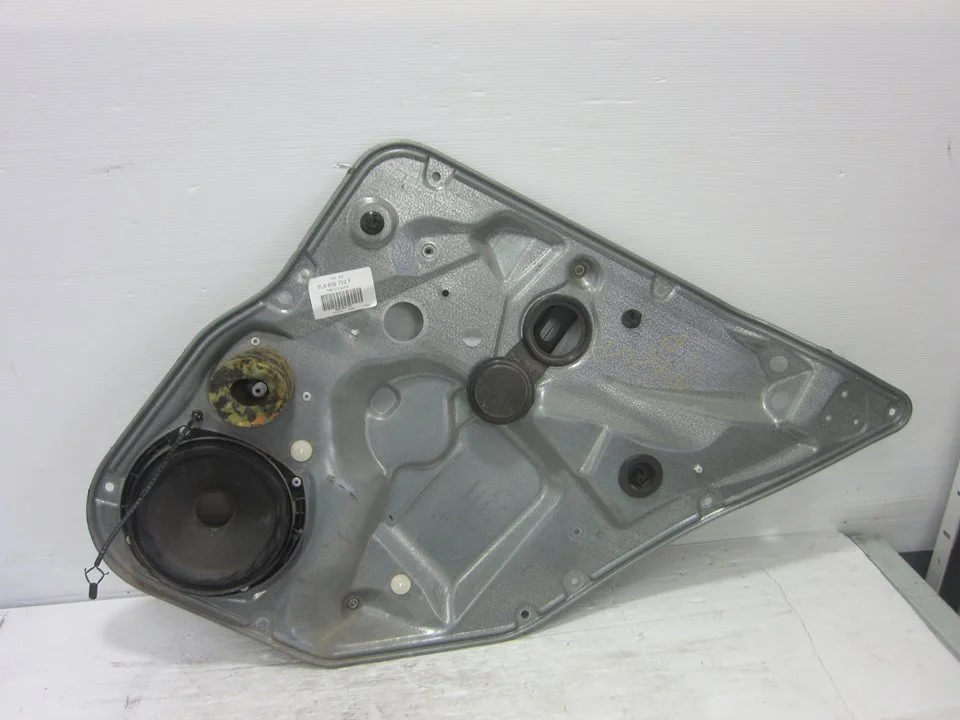 Foto de ELEVALUNAS TRASERO DERECHO SEAT IBIZA (6L1) 1.4 16V (101 CV / 74 KW) referencia 6L4839752F