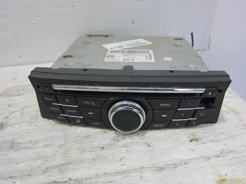 Foto de SISTEMA AUDIO / RADIO CD CITROEN C-ELYSÉE 1.2 12V VTi (82 CV / 60 KW) referencia 98134281ZD00