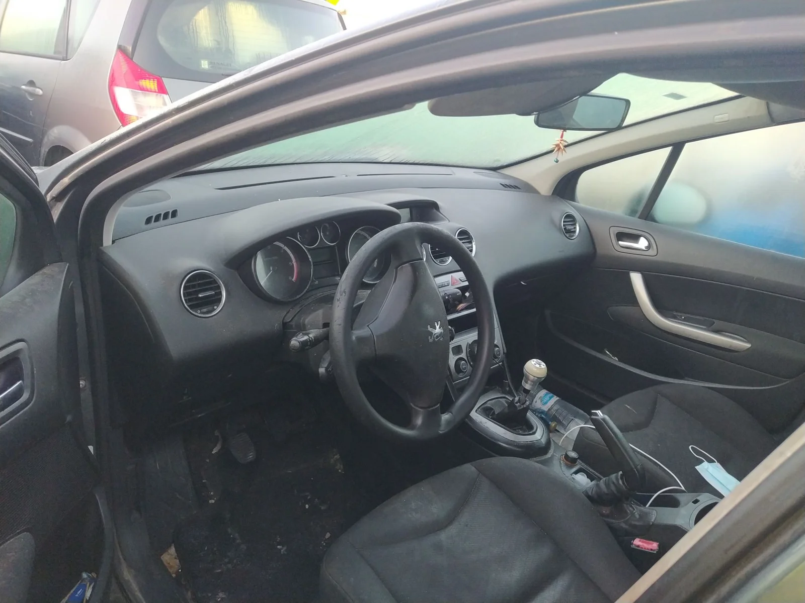 Foto de RETROVISOR INTERIOR PEUGEOT 308 1.6 16V HDi (90 CV / 66 KW)