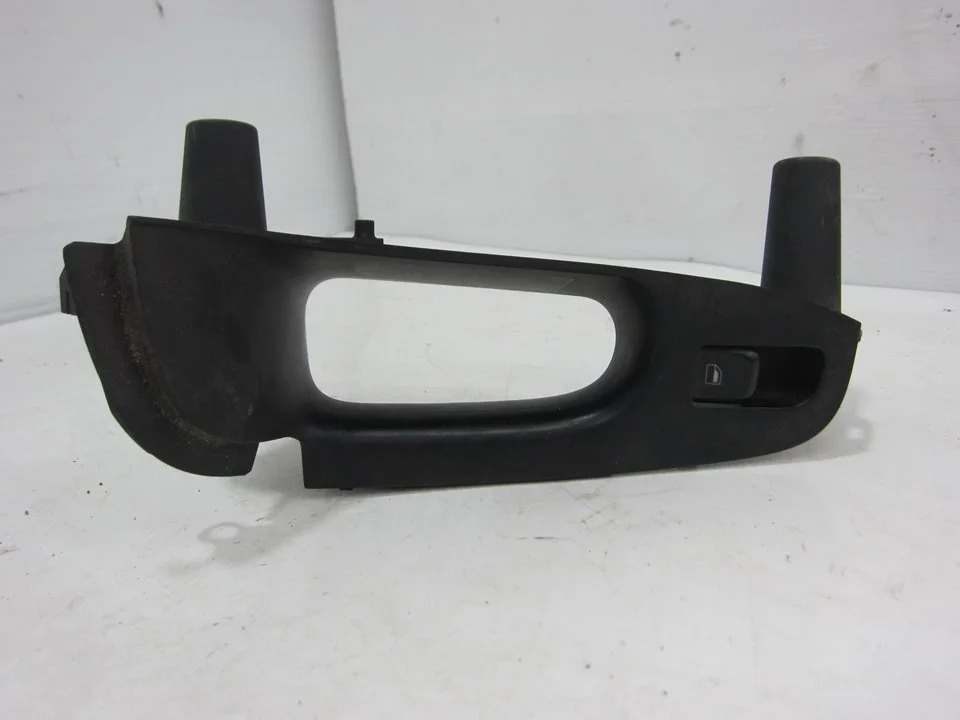 Foto de MANDO ELEVALUNAS TRASERO IZQUIERDO AUDI A4 AVANT (8K5) referencia 8K0959855A