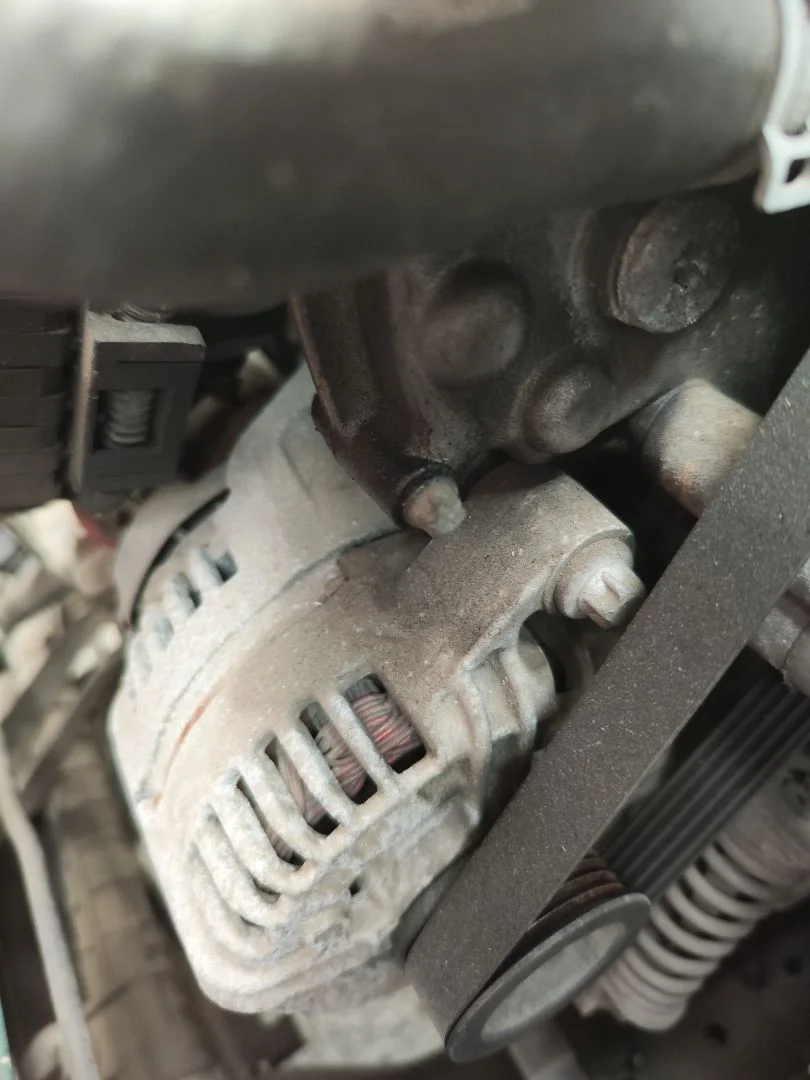 Foto de ALTERNADOR OPEL CORSA C 1.2 16V CAT (Z 12 XEP / LB4) (80 CV / 59 KW)
