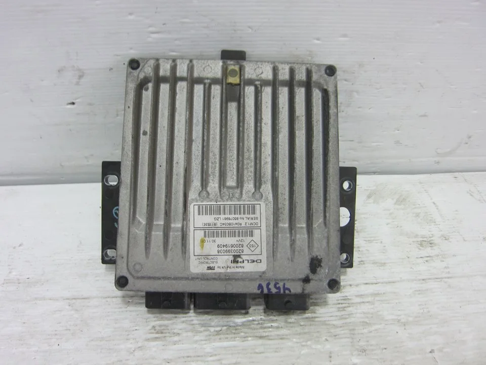 Foto de CENTRALITA MOTOR UCE RENAULT CLIO III 1.5 dCi Diesel (68 CV / 50 KW) referencia 8200399038