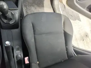 Foto de ASIENTO DELANTERO DERECHO RENAULT CLIO III 1.2 16V (75 CV / 55 KW)