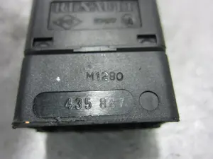 Foto de WARNING RENAULT MEGANE I FASE 2 CLASSIC (LA...) 1.4 16V (95 CV / 70 KW) referencia 435867 foto 3